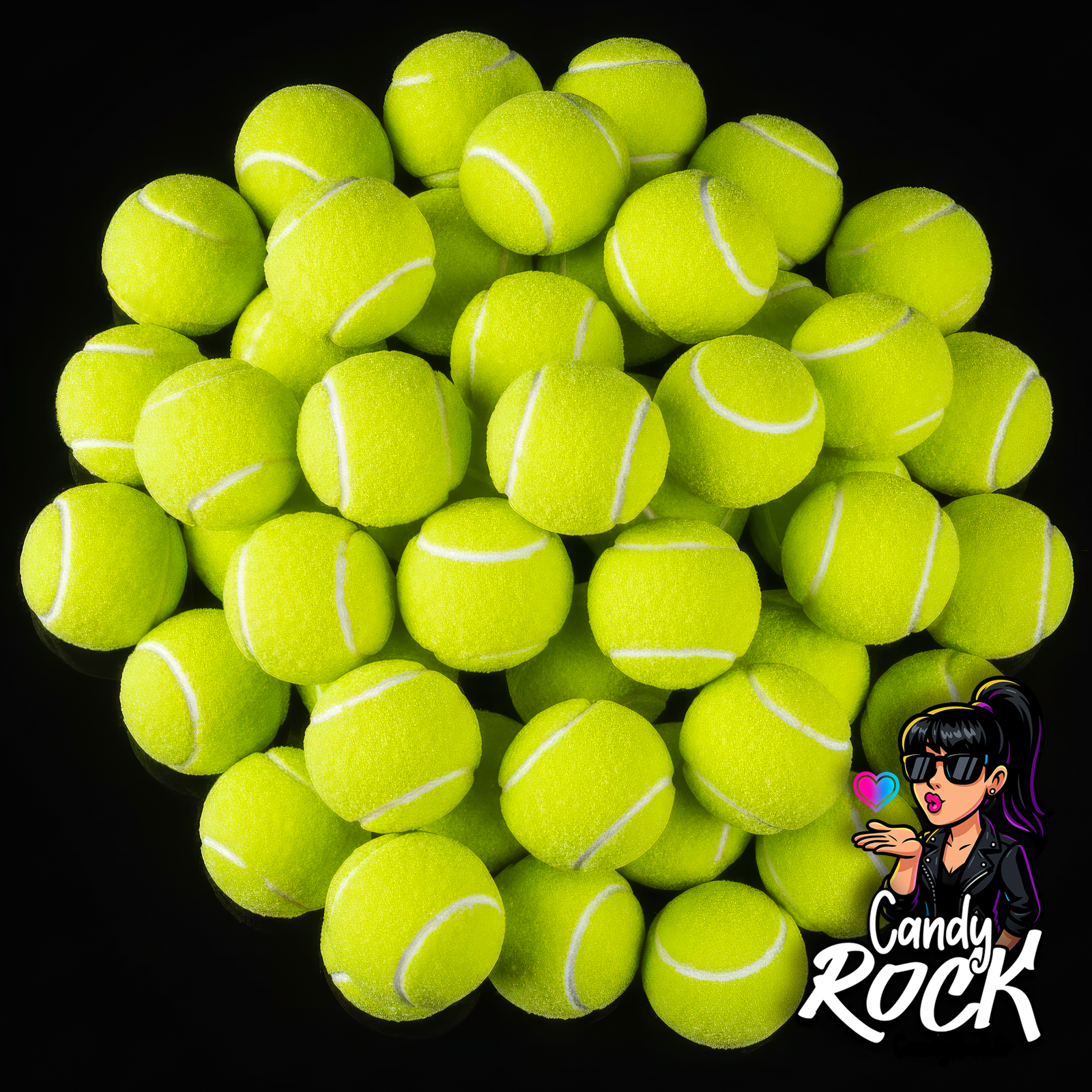 Boules chewing gum jaune néon imitation balles de padel sur fond noir, présentation générale CandyRock.