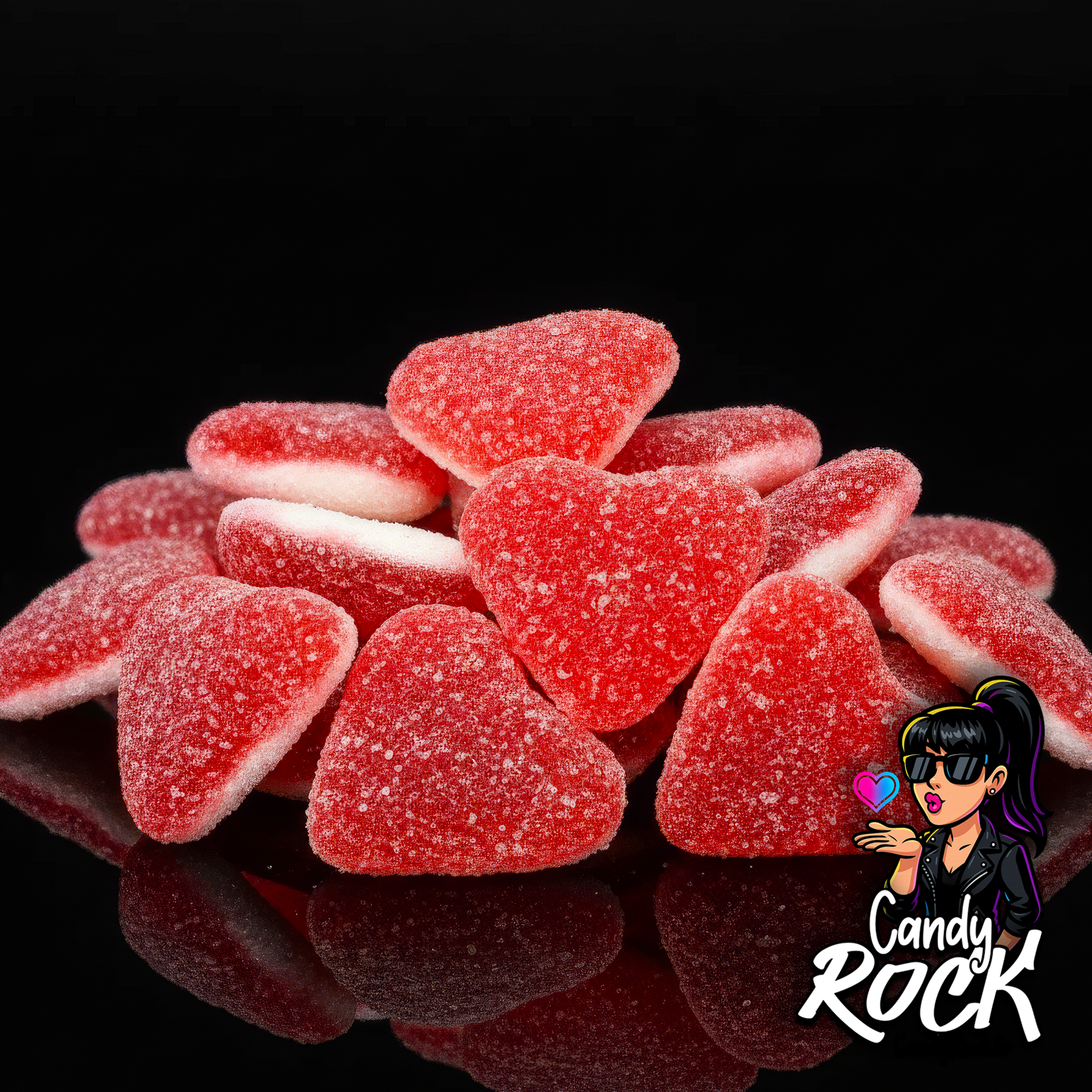 Zoom sur les cœurs fraise sucrés rouges et blancs, texture gélifiée moelleuse et sucre visible, CandyRock.