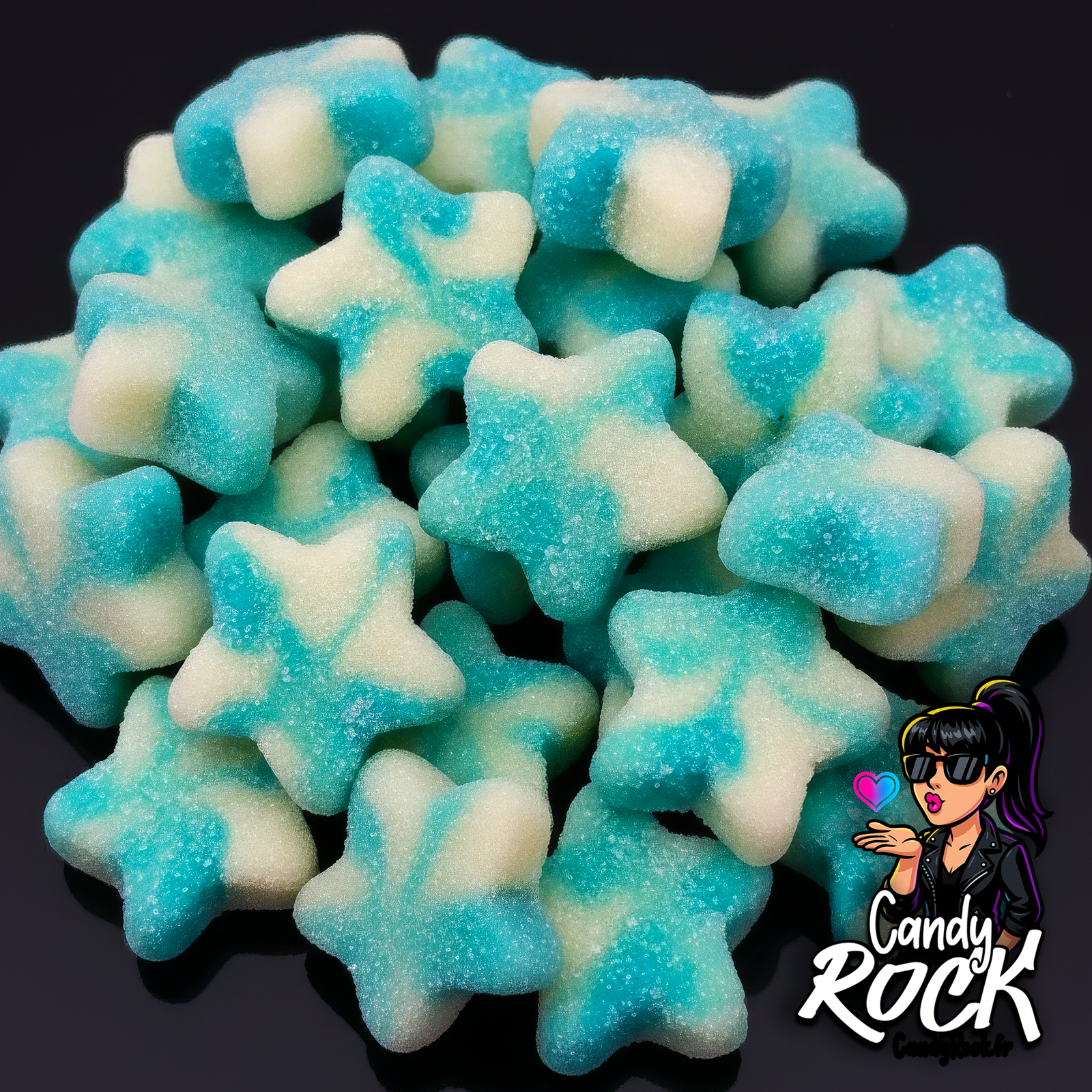 Étoiles twist bleu et blanc sucrées sur fond noir, présentation gélifiée moelleuse façon CandyRock.