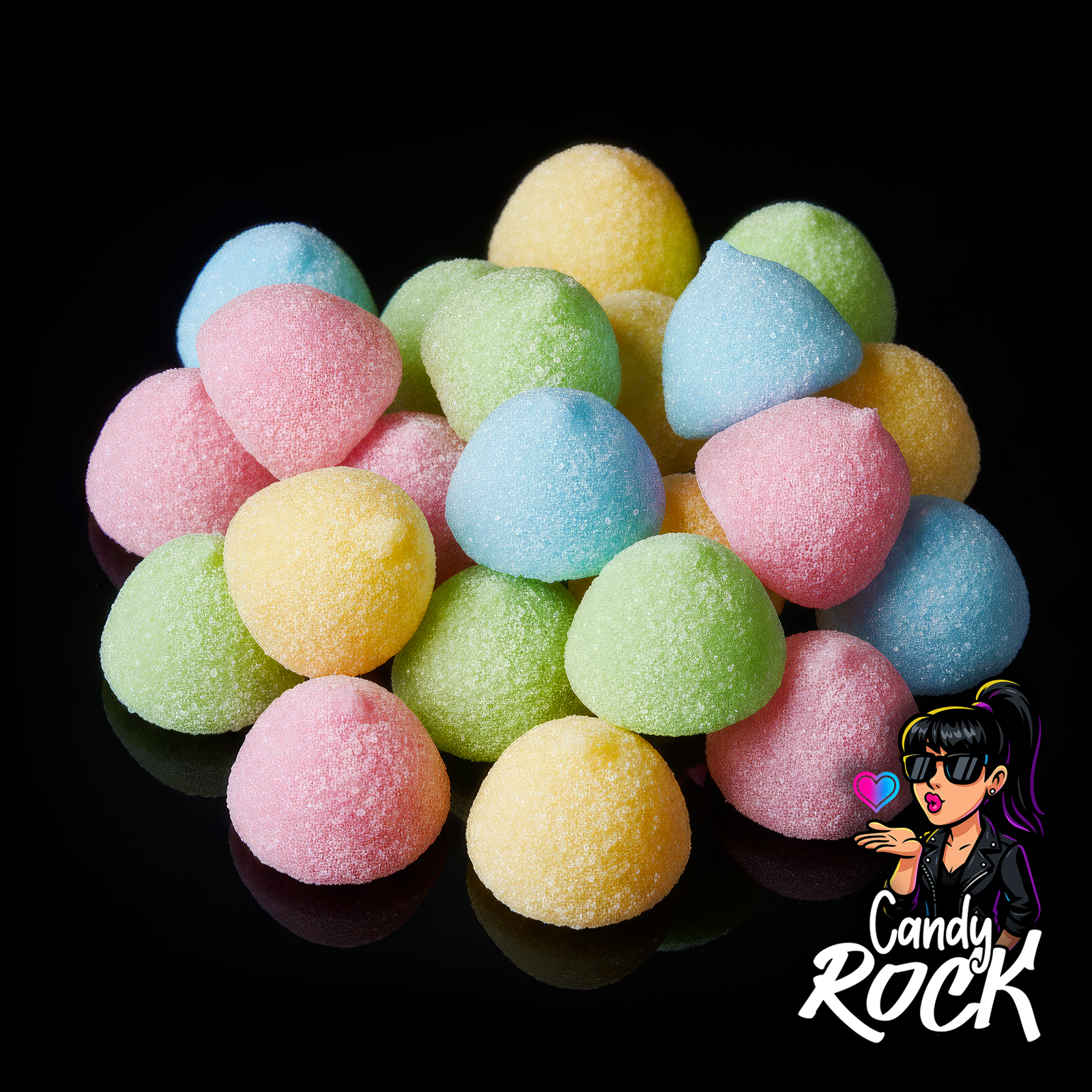 Vue rapprochée de guimauves balles de golf pastel, détail de la texture mousseuse et sucrée, CandyRock.