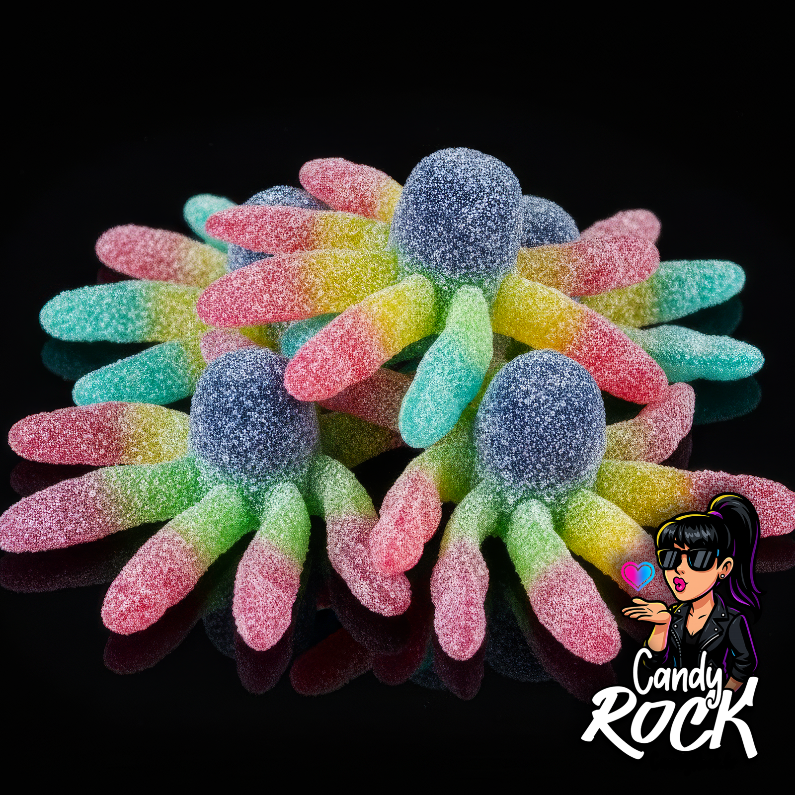 Vue rapprochée de bonbons pieuvres multicolores acidulés montrant le détail des tentacules et du sucre, CandyRock.