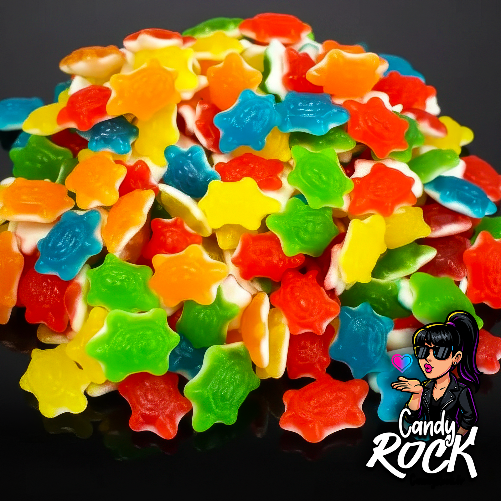 Zoom sur des bonbons tortues gélifiées lisses montrant la brillance, les couleurs vives et la texture souple, CandyRock.